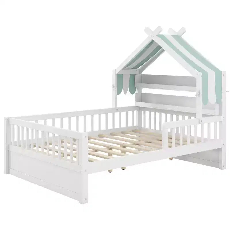 Lit cabane en bois pleine grandeur avec étagère de tête de lit de rangement et baldaquin pour chambre d'enfant